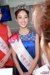 组图：港姐三甲出炉 获奖佳丽首见媒体