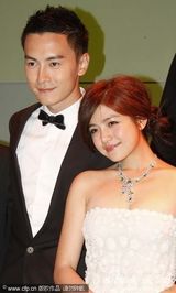 组图：戛纳影展台湾之夜派对 郑元畅陈妍希男才女貌