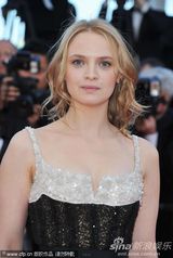 组图：范冰冰艳撑《生命之树》首映 邓文迪夫妇亮相