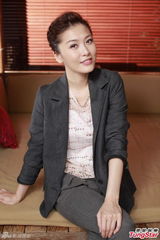 组图：剩女周丽淇被友人安排相亲