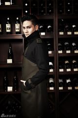 组图：丁子峻时尚大片演绎花漾美男