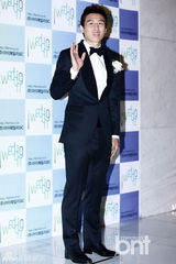 组图：沈昌珉金秀路等出席足球选手具滋哲婚礼