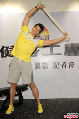 组图：蔡依林男友亮相 阳光俊朗帅气十足