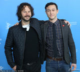 组图：电影《唐璜之瘾》发布会 囧瑟夫变身导演