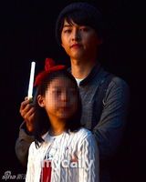 组图：韩国歌手鸟叔PSY“happening”演唱会