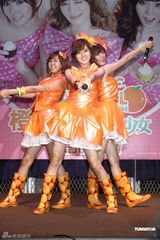 高清图：韩国“橙子焦糖”组合台北造势青春逼人