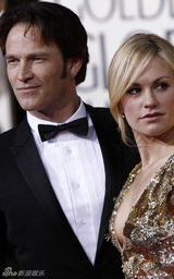 高清组图：《真爱如血》安娜-帕奎因携未婚夫秀恩爱