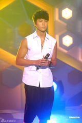 幻灯图：马浚伟回应女友半亿身家 黄宗泽鼓励胡杏儿