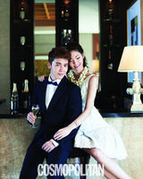 高清组图：SJ东海柔拥女模拍写真变浪漫情侣