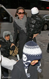 幻灯图集：茱莉皮特一家六口新年出行看音乐剧