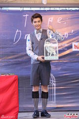 组图：炎亚纶视周杰伦为贵人 与初恋女友话题多