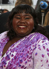 高清图：加布蕾-丝迪贝紫色长裙大走民族风