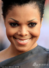 幻灯图集：珍妮-杰克逊秀透视内衣 新片戛纳预映 