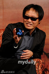 组图：《杨贵妃》釜山发布会 范冰冰粉裙抢眼