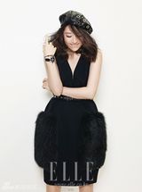 组图：李英爱拍时尚大片 深V装性感成熟魅惑