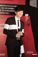 组图：林俊杰大方对Hebe示爱 为其写歌盼有合作