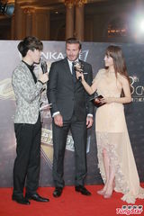 组图：榜中榜小贝贴面女主播 EXO-M西装俊朗