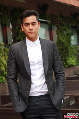 组图：张家辉难忘操练艰辛 与彭于晏亲吻尴尬