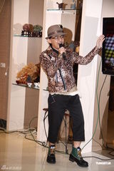 组图：宅男女神豆花妹《音乐强力佼》登佼夫人宝座 