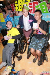 组图：容祖儿怀念美国甜蜜行 拒评感情事