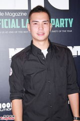 组图：张柏文出席杂志派对 何佩瑜张暖雅比艳