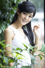 组图：王媛可双面娇娃写真曝光 清纯妩媚两相宜