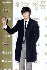 组图：第32届韩国青龙电影奖颁奖典礼群星闪耀