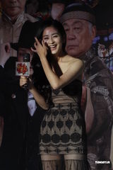 组图：余文乐为母亲首次出演内地电视剧