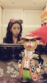 组图：春晚主持人李思思私照 爱素颜爱卖萌