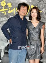 组图：韩片《玉熙的电影》试映 郑柔美周旋于男人间