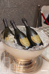 组图：蔡加怡陈汉骢大婚 蔡志明送豪宅作嫁妆