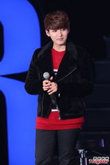 组图：SJ-M赴台中文大升级 动感舞曲High翻全场