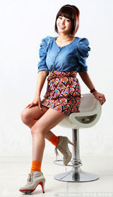 幻灯图集：南圭丽清新写真 甜美笑容展别样风情 