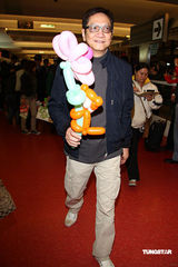 高清组图：温拿五虎周末小巨蛋开唱 最常青乐团遭师奶粉丝接机 