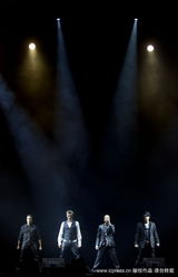 幻灯图集：后街男孩上海巡演 4子再度聚首震撼全场