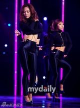 组图：Trouble Maker贴身辣舞惹火夺冠泪流满面