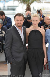 组图：盖茨比剧组亮相戛纳 莱昂纳多成熟魅力