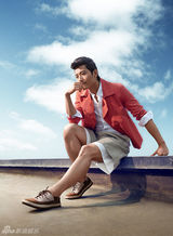 组图：张峻宁登时尚杂志 打造明艳英朗双面