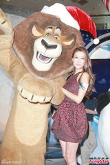 组图：陈豪疑想追生女儿 谢婷婷单身过圣诞