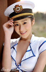 组图：颖儿海魂衫写真 小露性感洒脱清新