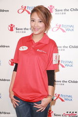 组图：应采儿张晋出席活动大谈育儿心得