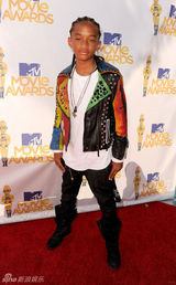 幻灯图：《功夫梦》主演成龙和小史密斯亮相MTV奖