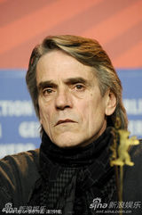 高清组图：《商海通牒》发布 影帝凯文-史派西亮相