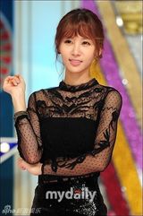 组图：《申东烨与纯情女》发布 女星拼性感