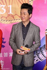 组图：《等风来》倪妮演装女 冯绍峰包场支持