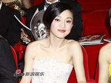 高清组图：周迅出席金像奖红毯 “画皮妆”亮相红唇似火