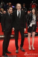 组图：评审团成员杰克-吉伦哈尔蓄须帅气