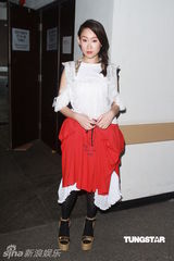 组图：古巨基梁汉文同场录影 张智霖草蜢相见欢