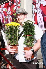 幻灯图：《喜剧之王》招募演员 翻版“如花”亮相