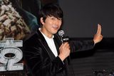 组图：《剑雨》韩国首映 主演郑雨盛帅气亮相